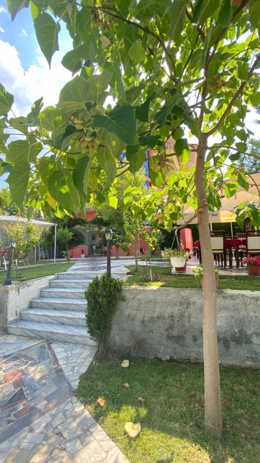 Bar Restorant Kristal Ξενοδοχείο Τίρανα Εξωτερικό φωτογραφία